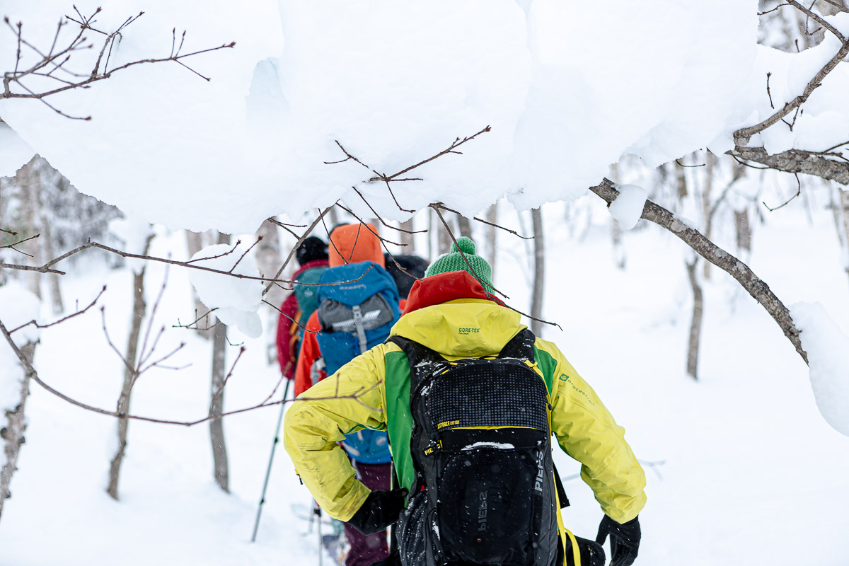 122